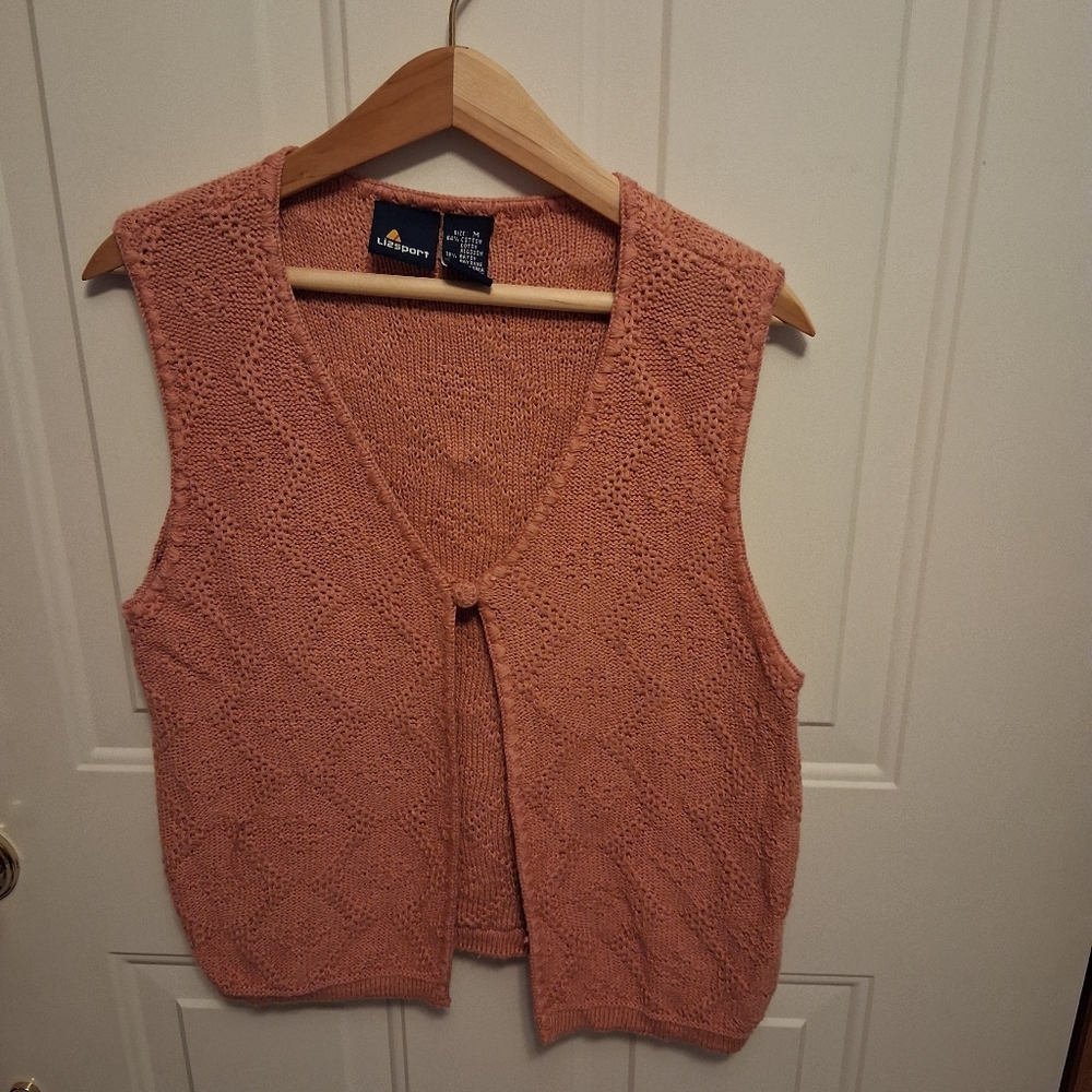 Women's Liz Claiborne Mauve Vest, M